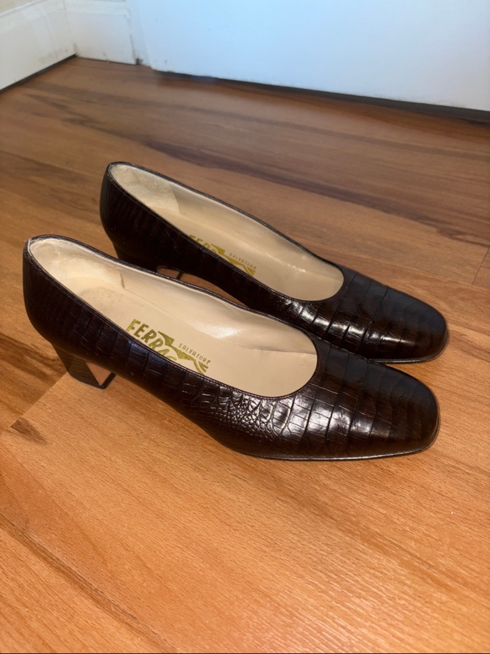 Salvatore Ferragamo Black/Brown Croc-Embossed Leather Low Heel Pumps